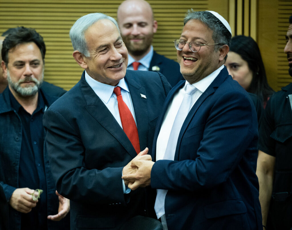 אבי דיכטר ואלי כהן נשקלים לתפקיד השר לביטחון לאומי
