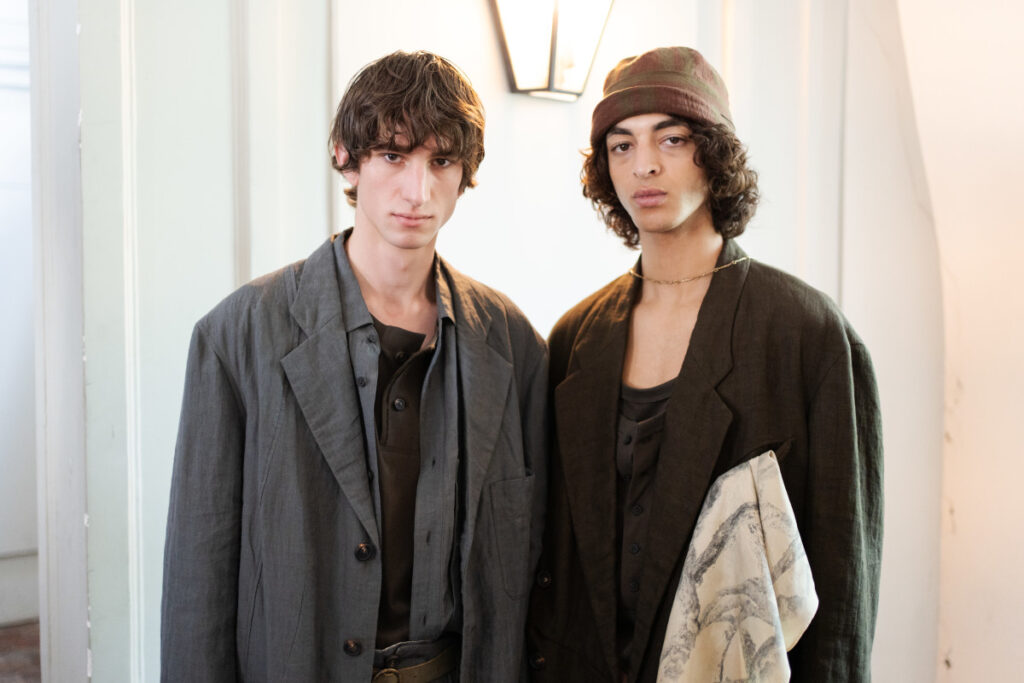 מפריז לתל אביב: הטרנדים החדשים שישנו את אופנת הגברים ב-2025