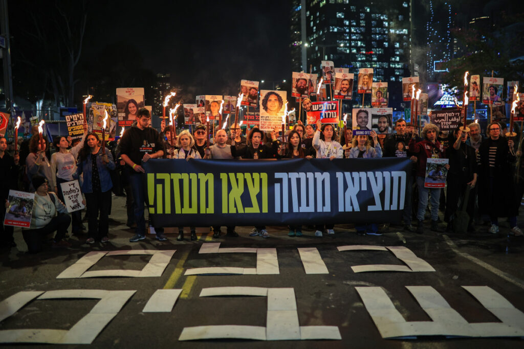 חמאס טרם העביר את שמות החטופות שישוחררו בעסקת החטופים