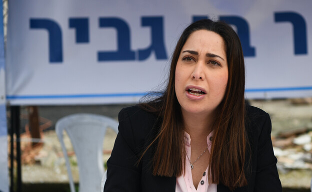בעקבות תחקיר חדשות 12: קריאות לפתוח בחקירה נגד השרה מאי…