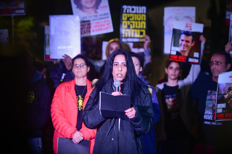עינב צנגאוקר: ״הילדות של כולנו חזרו, על נתניהו להתחייב לציבור שישלים את העסקה״