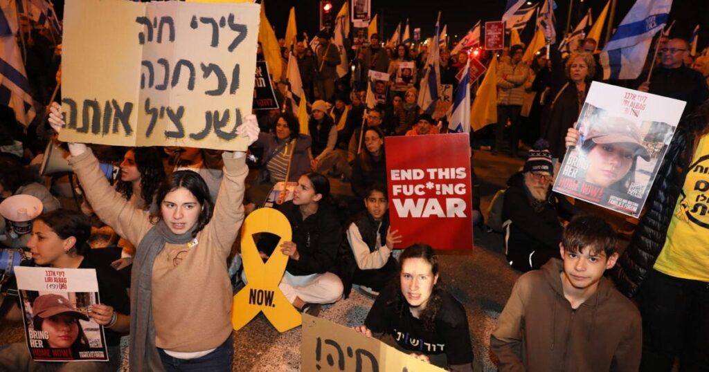 קרובי משפחתם של בני הערובה: ראש המשא ומתן הישראלי אמר כי החזרת החטופים בעזה אינה בראש סדר העדיפויות – חדשות ישראל