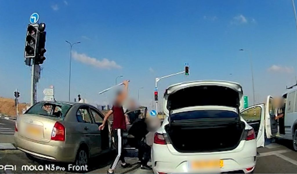 ריב נהגים הפך לדקירה: תושב ראשל"צ נפצע באורח בינוני סמוך לגלילות
