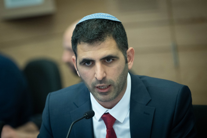 השר קרעי נגד הליך בחירת השיר לאירוויזיון; התאגיד: "הבחירה אנונימית וחשאית"