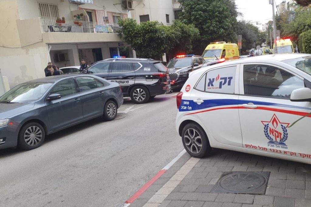 גבר קפא למוות בתוך רכבו בתל אביב