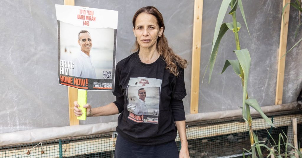 "מדוע עלינו לנסוע לטראמפ כדי להתחנן לחיי בני הערובה?" חדשות ישראל