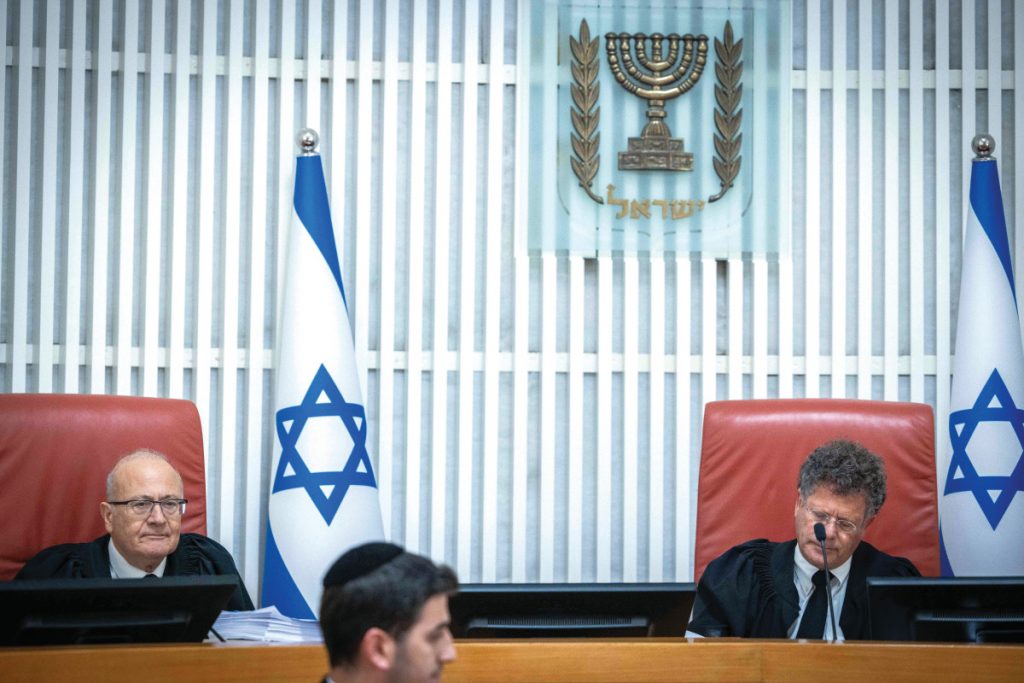 עו"ד גיא בוסי: בג"ץ חורג מסמכותו בפרשת פיטורי ראש השב"כ