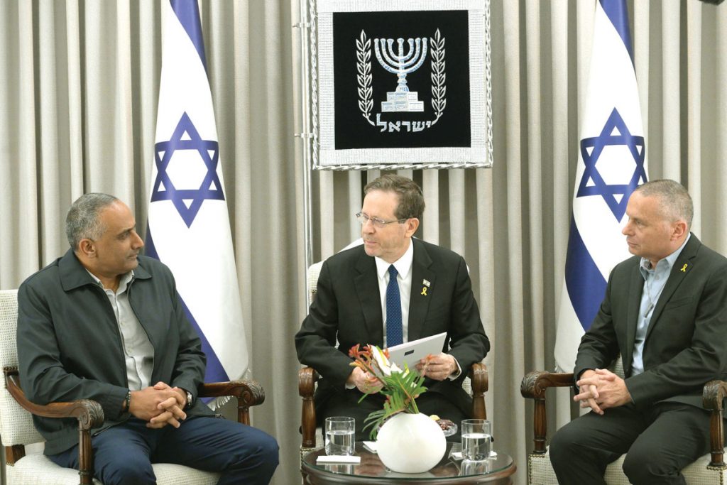 יזהר שי מסיר את תמיכתו במתווה הפיוס המשפטי בעקבות הדחת היועמ"שית