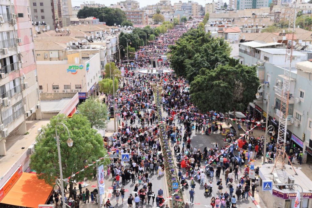 חג פורים בצל המצב הביטחוני: בתי ספר מחמירים בהנחיות התחפושות