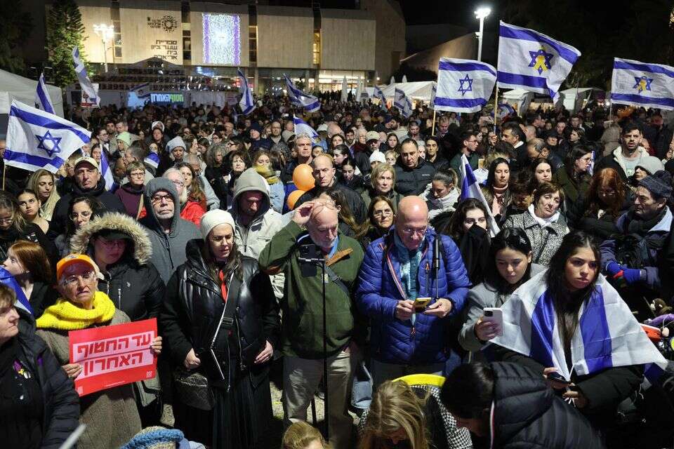 יותר מ-50 שורדי שבי לנתניהו: "חזרה ללחימה מסכנת את חיי החטופים, ממש את ההסכם במלואו"