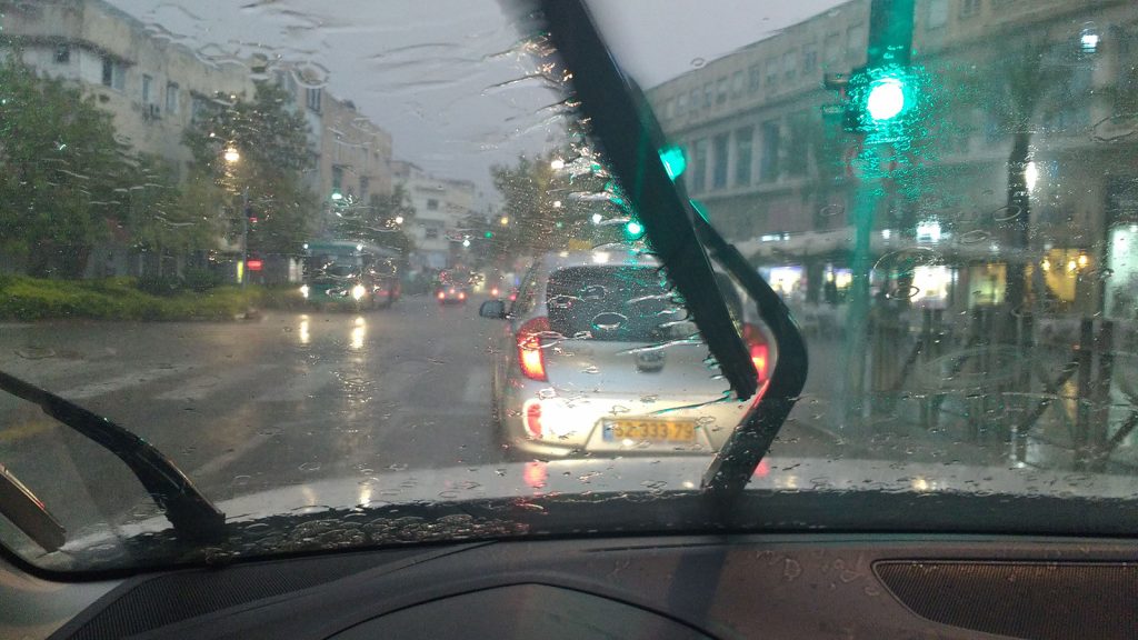 מזג האוויר בחג הפסח: קר מהרגיל, גשם מקומי בצפון ובמרכז