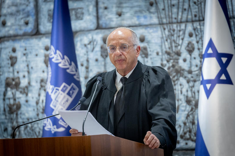 סולברג בהשבעתו למשנה לנשיא העליון: "לא הכול נועד להיות שפיט"