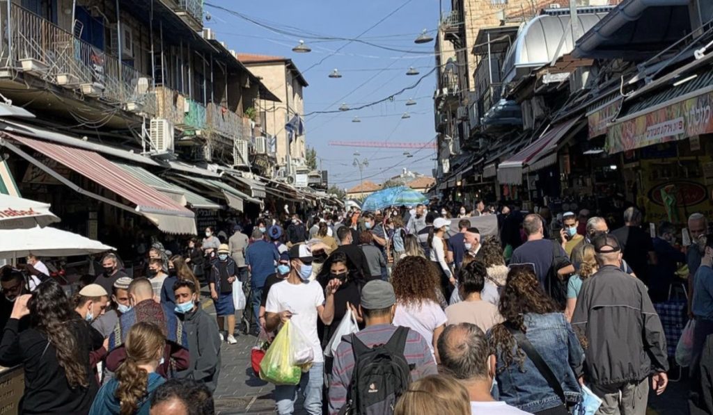 זה החשוד מהשוק הכי אהוב בארץ שמכר לכם ביצים מזויפות