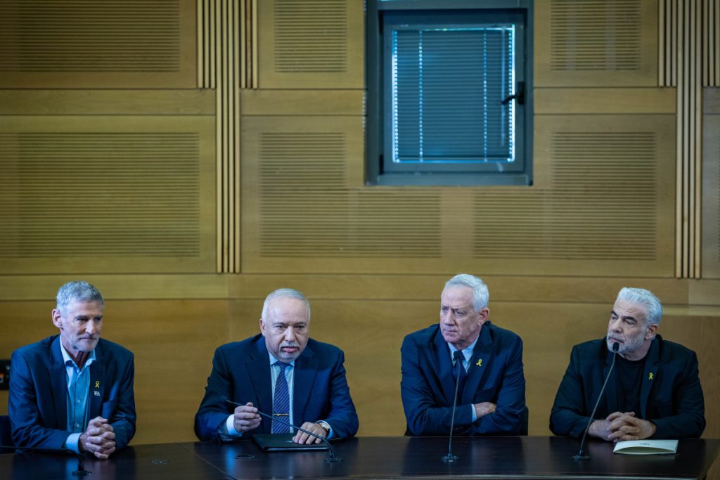 יאיר גולן ואביגדור ליברמן מצהירים: מתמודדים על ראשות הממשלה