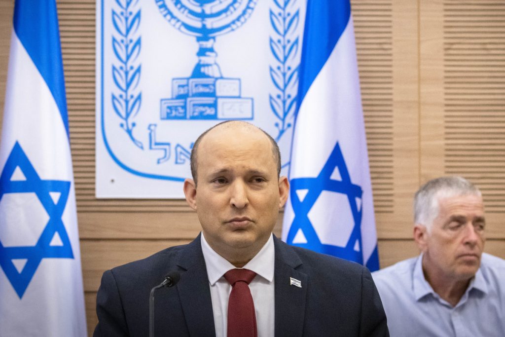 "זאת תהיה החמצה היסטורית": נפתלי בנט בתחזית אימים על איראן