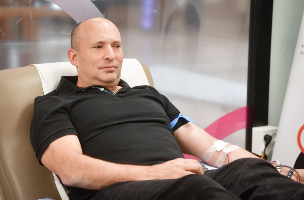 התקף הלב של נפתלי בנט: אלה סימני האזהרה והטיפול עד להגעת מד"א