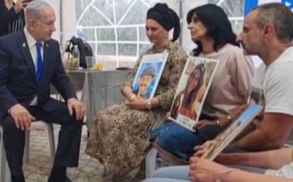 האם השכולה לבנימין נתניהו: "אתה צריך להיחקר" שהשיב: "אין לי בעיה