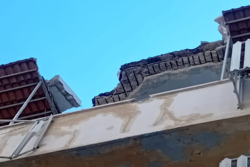 הגג נפל, השברים עלינו – אתר החדשות דבר
