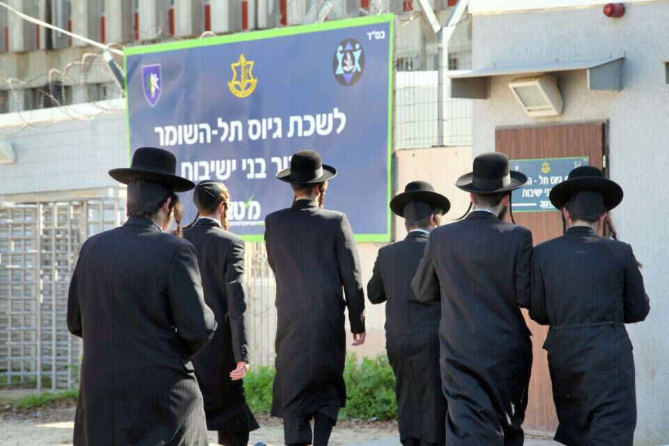 מנהיג הציבור החרדי-ליטאי מאיים: "אם יגייסו בחורי ישיבות בכפייה, נידרש לפעולות שאנחנו לא חפצים בהם"