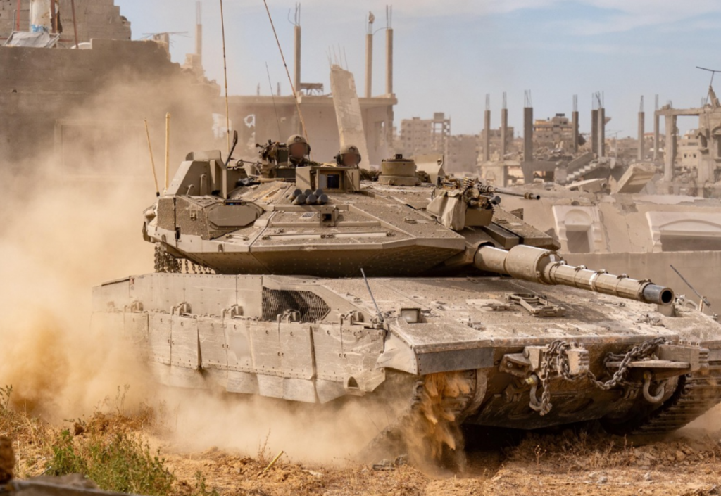 צה"ל תקף עשרות מטרות טרור ברצועת עזה, מחבל שיצא מפיר חוסל