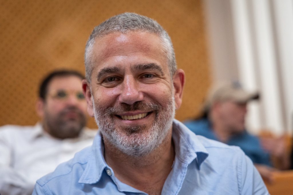 ינון מגל תוקף את אמנון אברמוביץ'