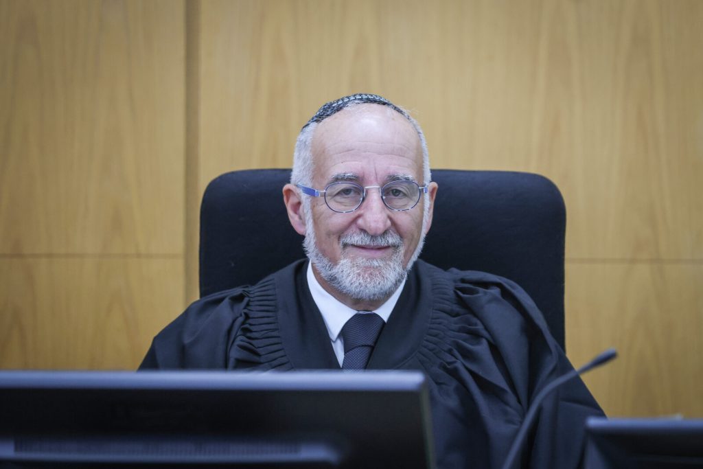 השופט בדימוס אשר קולה מונה לנציב תלונות הציבור על שופטים