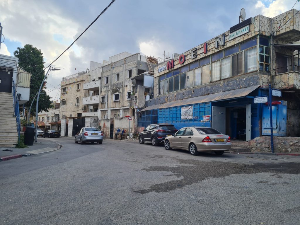 דוח רשות הגבייה: יותר מרבע מתושבי ג'סר א-זרקא חייבים בהוצאה לפועל