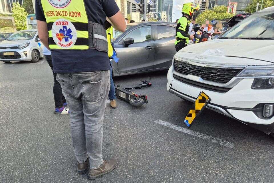 בני ברק: רוכב קורקינט נהרג בתאונת דרכים ברחוב בן גוריון