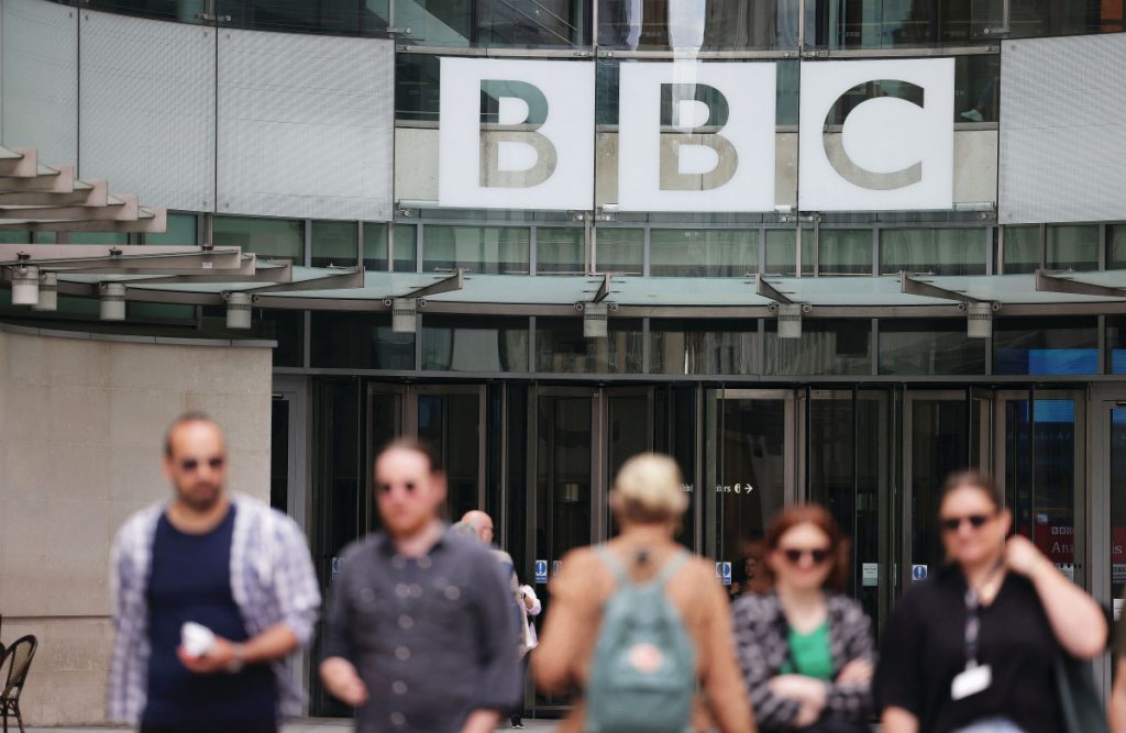 סערה בוועדה: "אפשר לסגור גם את ה-BBC" – פוגל מעורר סערה