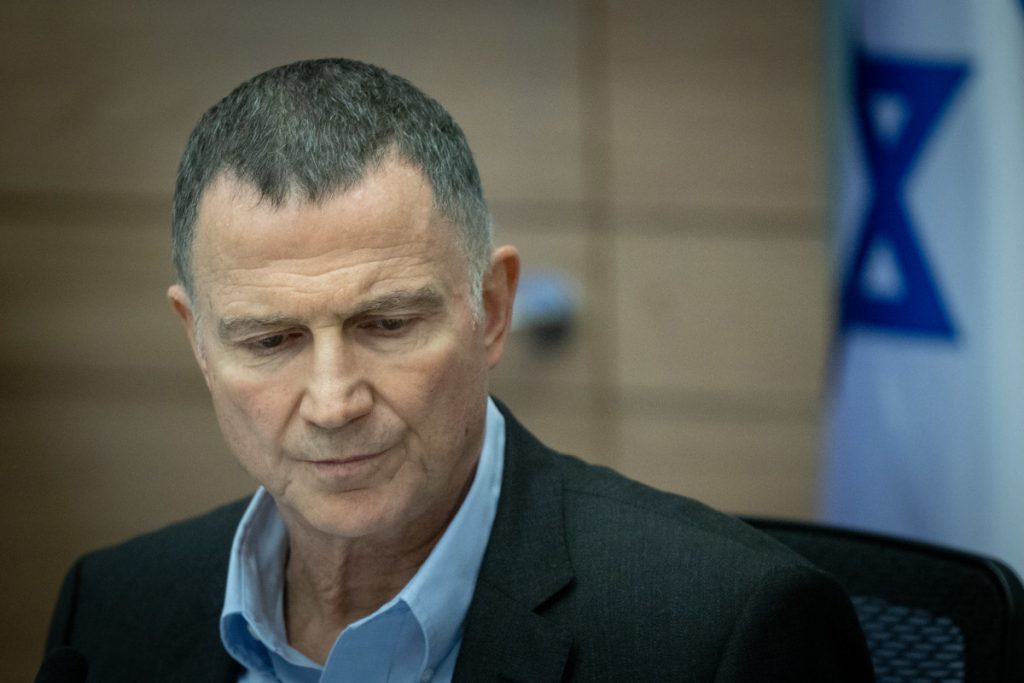 יאיר לפיד פונה ליולי אלדשטיין: "אתה לא יכול להסכים עם זה"