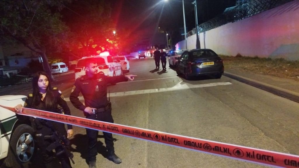 צעיר בן 20 נורה למוות בלוד, פצוע נוסף פונה לביה"ח