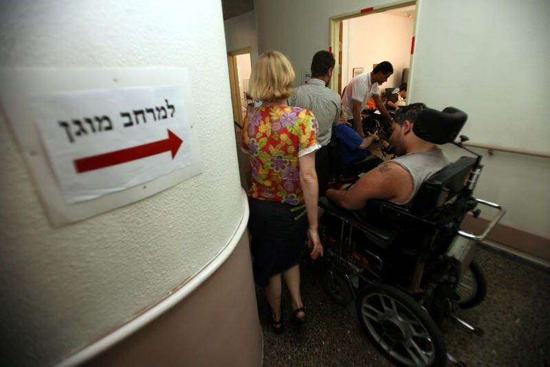 לשאול, להציע, להנגיש: איך לעזור לאנשים עם מוגבלויות בעת חירום