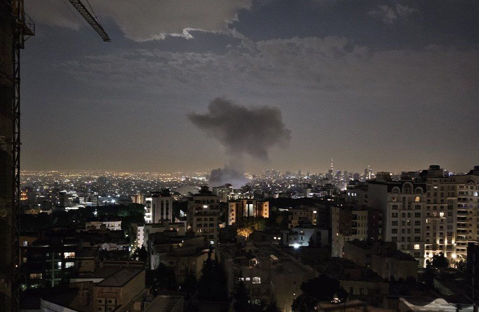 חיל האוויר תוקף באיראן, מצב מיוחד הוכרז בעורף