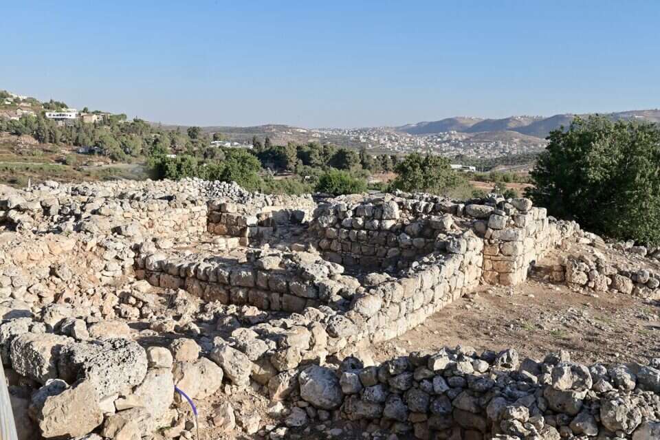 האם ממצאים חדשים באתר החפירות בשילה יחשפו את סוד ארון הברית?